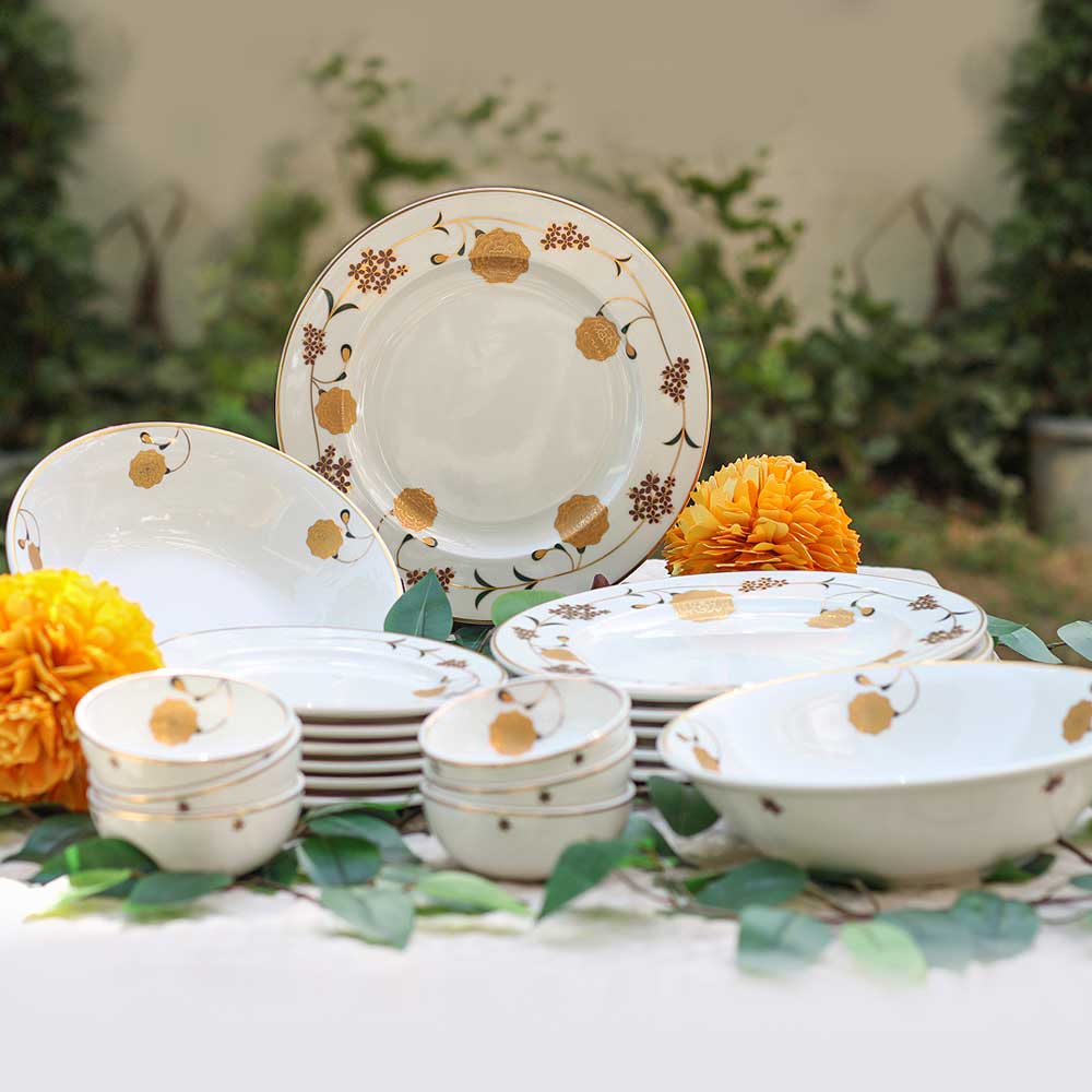 Six place dinner shop set