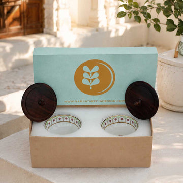 Two katoris with wooden lid, decorative patterns in NKD Gift Box