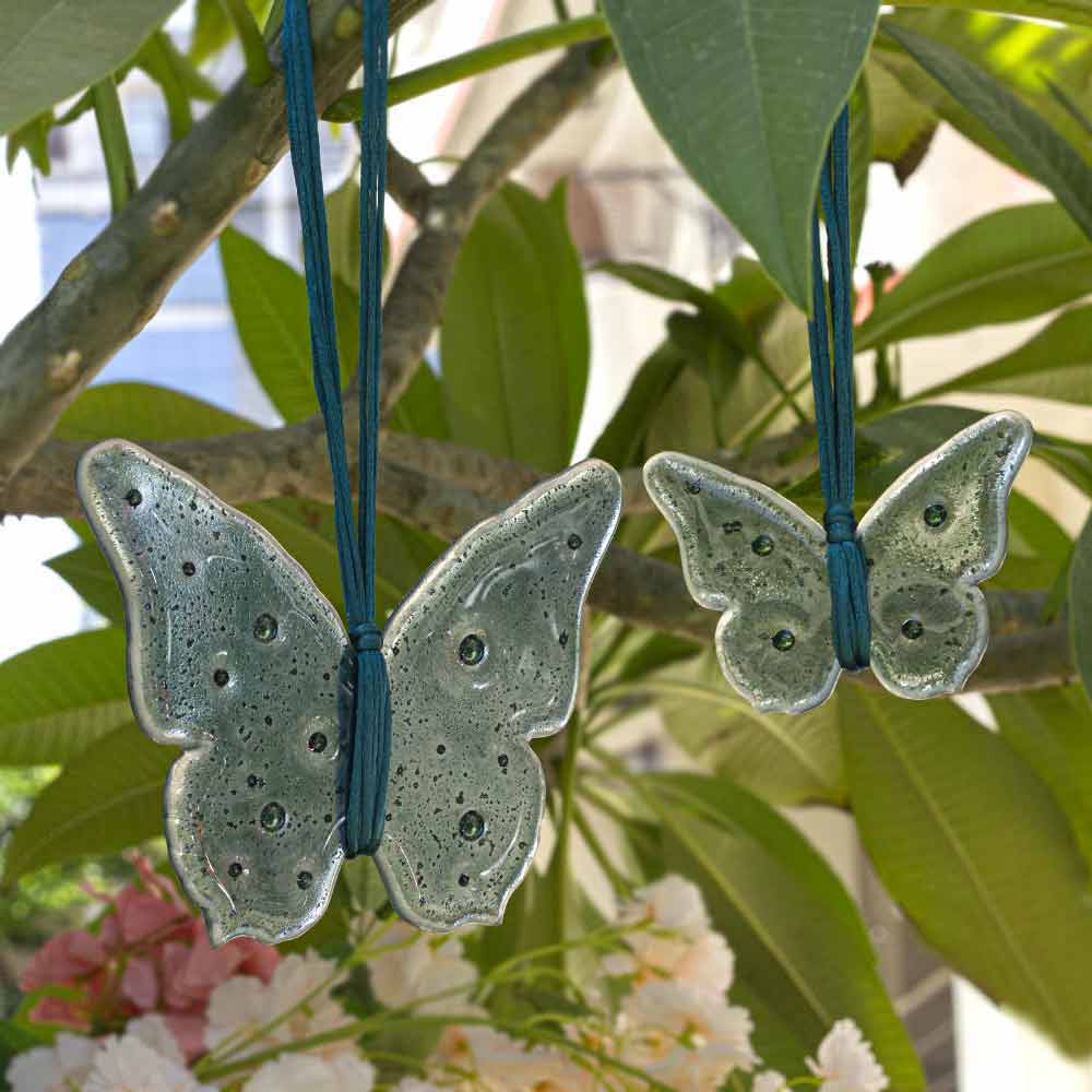 Sweet Hanging Butterflies Studio Glass - Teal bubbles